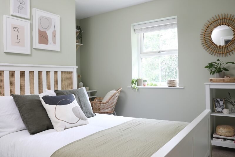 Smart Ideas to Make Your Small Living Room Look Bigger and Brighter